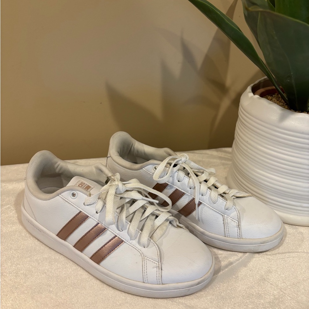 Adidas stan smith vegan Sneakers pink rose gold Stripes sz 8.5 USA  🩷